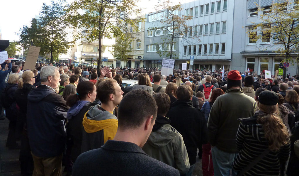 Occupy Düsseldorf Bild der Demo vom 15.10.2011