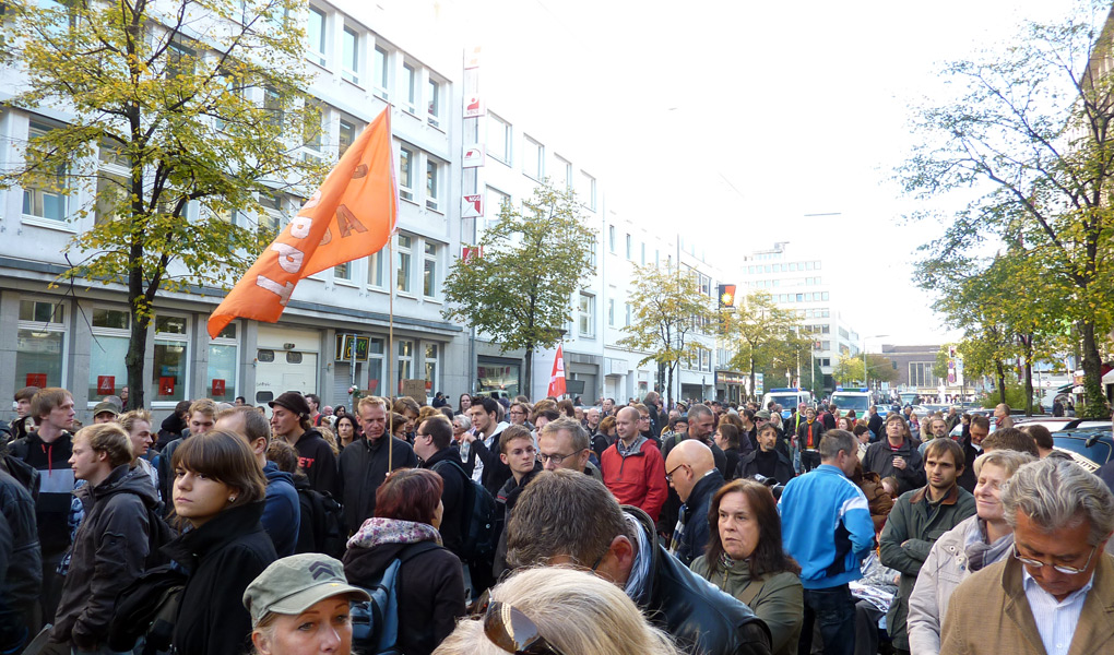 Occupy Düsseldorf Bild der Demo vom 15.10.2011